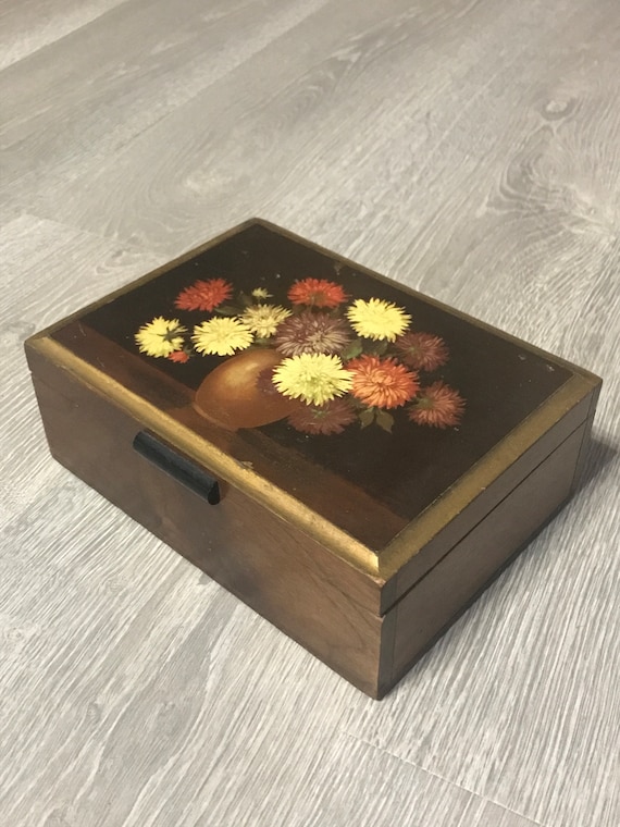 VTG Wooden Trinket Box with Flower Painting 70s je