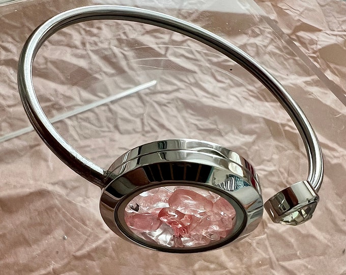 Strawberry quartz bangle, stainless steel bracelet with floating semi-precious stones. Magnetic window closure…• Berry Loop •