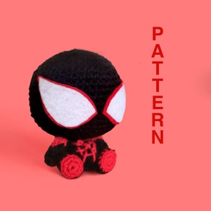 Miles Man in een spinnenpak Amigurumi | PDF-PATROON