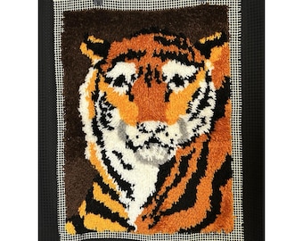 Handgjord vintagematta från 1970-talet, tigerväggbonad, 19,5 B x 27 L