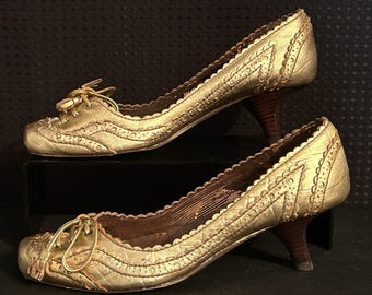 Vintage Irregular Choice Womens Unique Gold Leather Kitten Heels Party Date 8.5