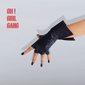 Half Fingers / Full Fingers GENUINE LEATHER short gloves, Fine quality leather gloves with folds. Touch Screen - Minimal Leather gloves. Oh Girl Gang