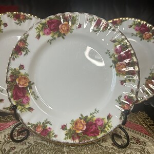 royal Albert, old country roses ,dessert plates