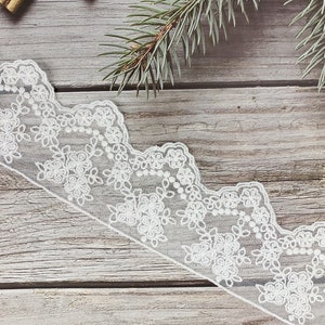 Ivory White Guipure Lace Trim With Scallop Border - DIY Sewing Trim - Embroidered Tulle Lace - Apparel Fabric -6.8CM Width - SS190603-LACE02