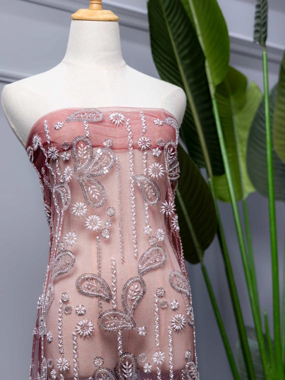 レンガ色のペイズリー柄ビーズ刺繍生地（1ヤードあたり