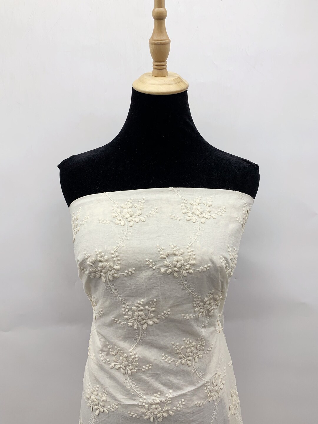 Cream Color 3D Floral Embroidered Cotton Voile Fabric for Dress