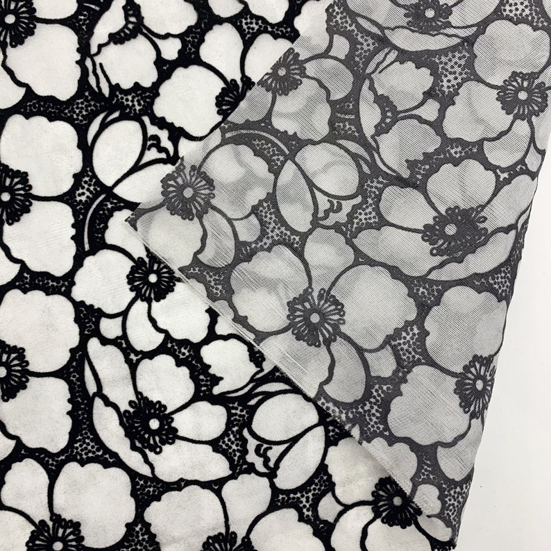 Svarta flockblommor broderade organza - Nättyg som metervara - Sömnadsmaterial för klänningar - Polyesterklädseltyg - SS230629-EMB11 bild 7