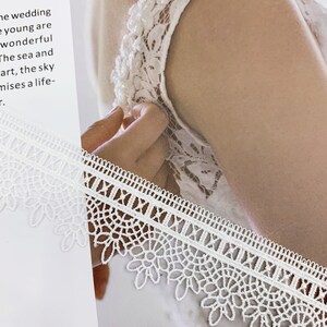 Polyester Floral Scalloped Trim by The Yard - Ivory White Vintage-style Lace - Bridal Veil Neckline - Guipure Lace Trimming- SS190703-LACE23