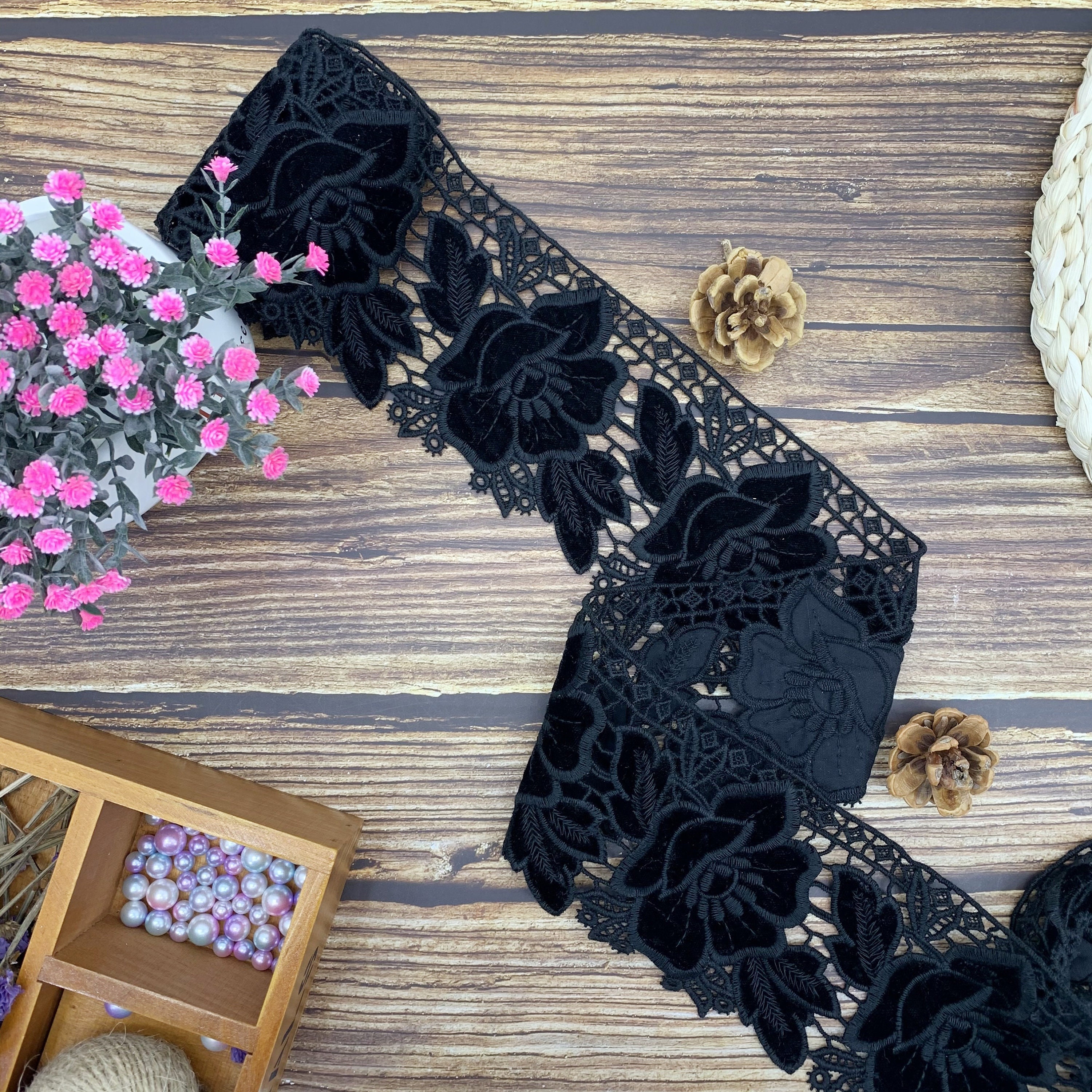 Black velvet lace deals