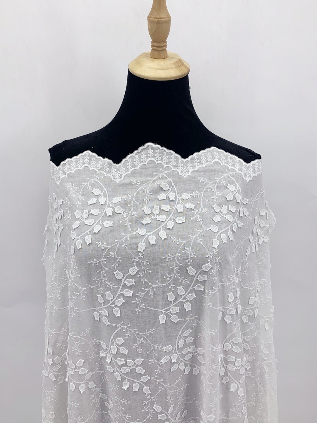 Wholesale Apparel Fabric Ivory White 3D Floral Embroidered Cotton Voile