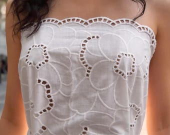 Ivory White Embroideried Floral Eyelet Fabric by The Yard - Cotton Linen Blended Bridal Lace Fabric for Fashion Studios - SS250221-EMB09B