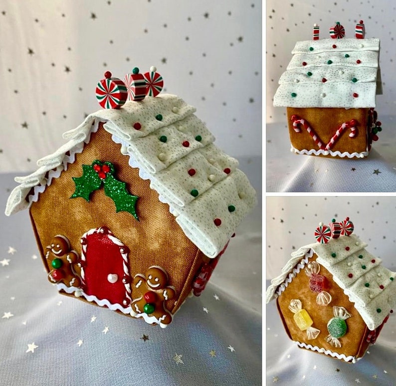 Pu&ograve; includere: Tre decorazioni per la casa di pan di zenzero con glassa bianca, caramelle e accenti rossi e verdi. Le case sono fatte di feltro e hanno un aspetto 3D.