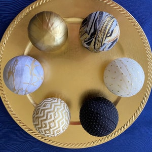 Chic decor bowl fillers, Black and Gold filler baubles, Elegant decorative balls, Minimalist design, Rag balls