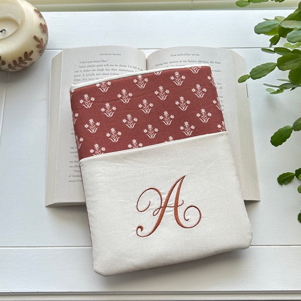 Personalized Book Sleeve with pocket - Kindle Paperwhite Sleeve - Amazon Fire Sleeve - iPad Sleeve - Embroidered Book Sleeve - Bookish Gift