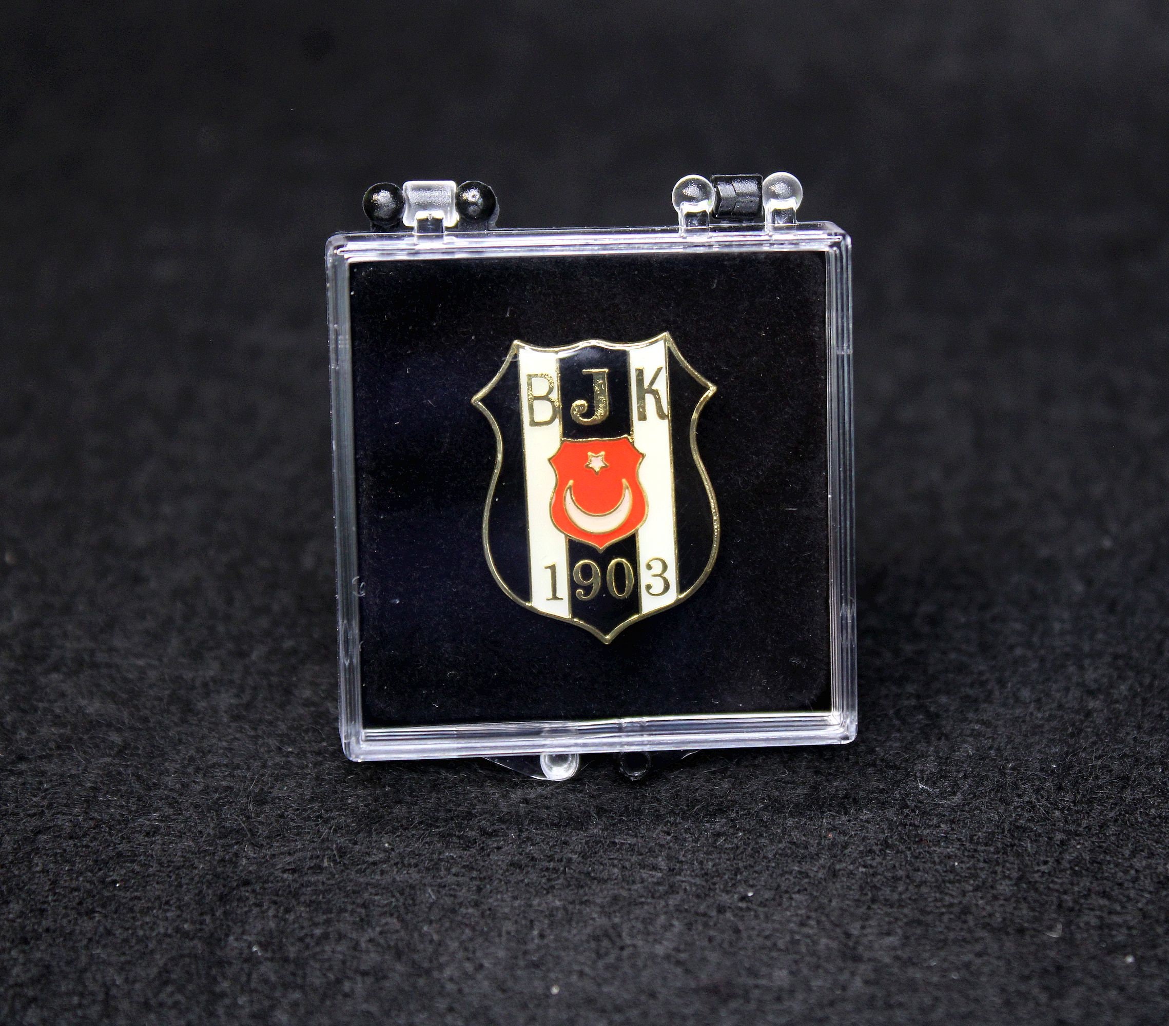 Besiktas JK Istanbul ,Turkey Football Club Soccer Pin Badge Enamel