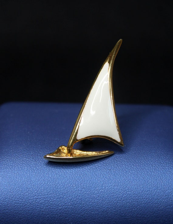 Vintage Sail Boat Brooch Gold Tone Metal with Whi… - image 3