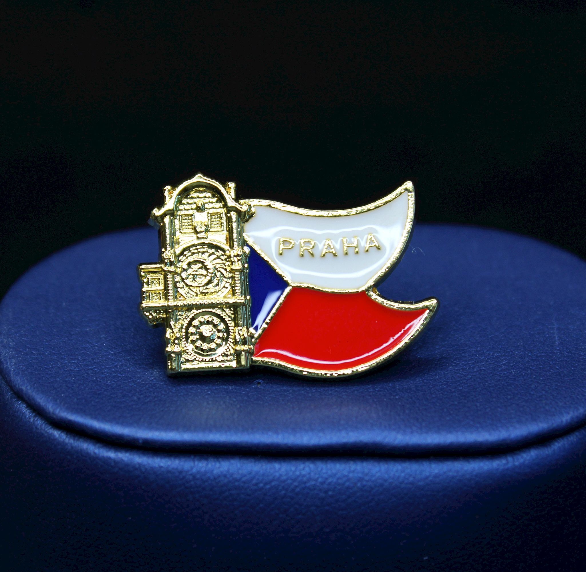 Sk Slavia Praha Czech Republic Badge Brooch Pin Accessories For