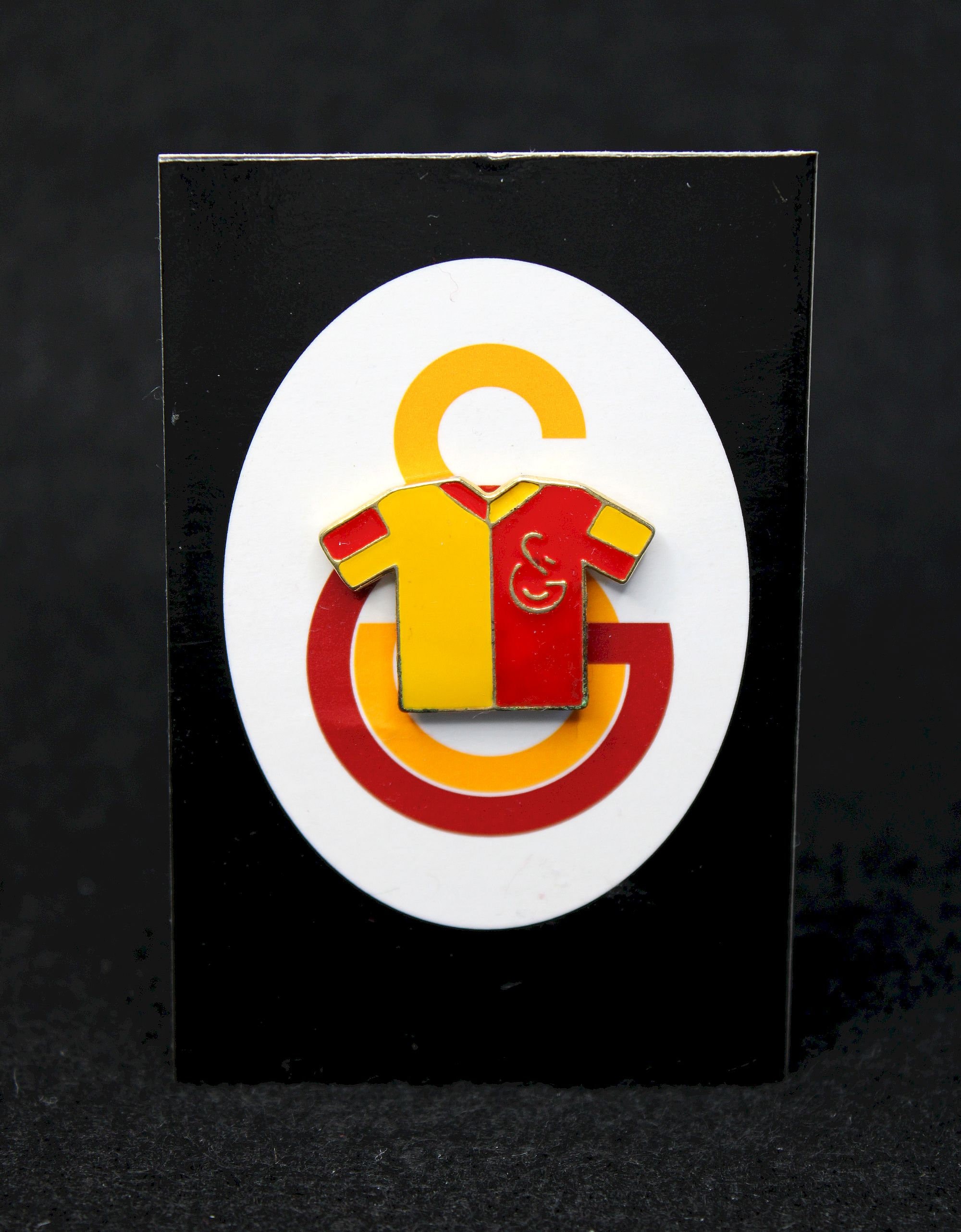 Besiktas JK Istanbul ,Turkey Football Club Soccer Pin Badge Enamel