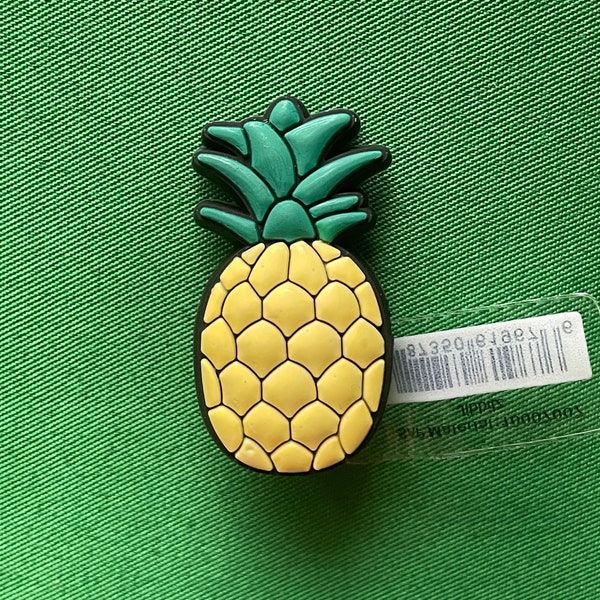 Pineapple shoe charm