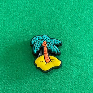Palm tree hotsell croc charm