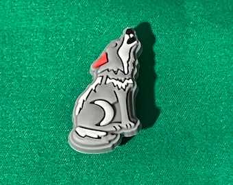 Howling Wolf shoe charm