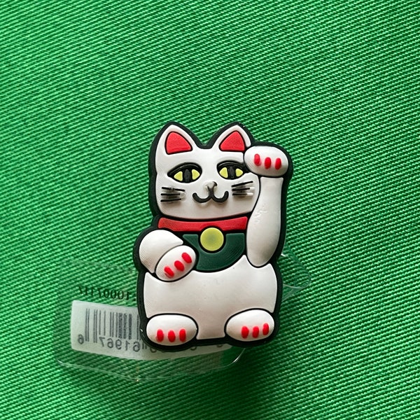 Lucky cat shoe charm