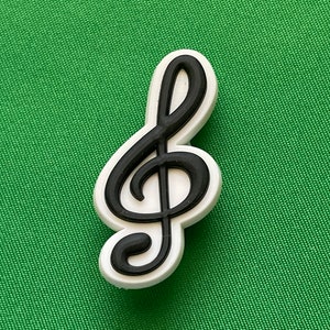 Treble clef shoe charm