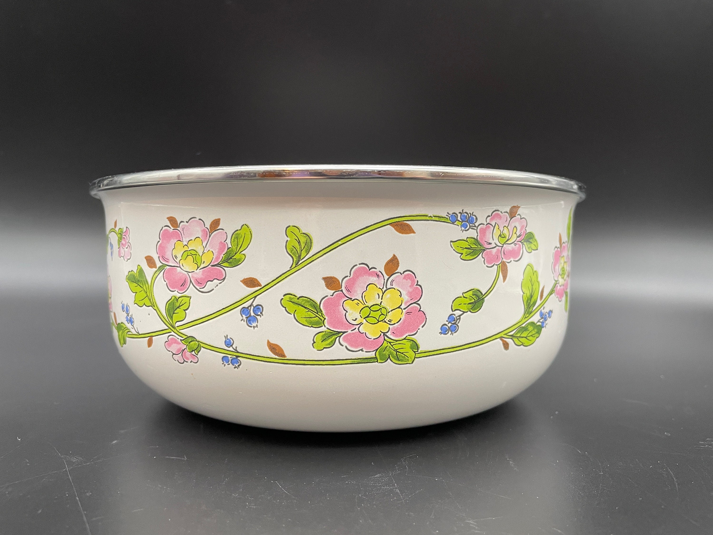 Vintage Kobe Porcelain Enamelware Mixing Bowl & Small Bowl with Lids - Set  of Two circa 1980s