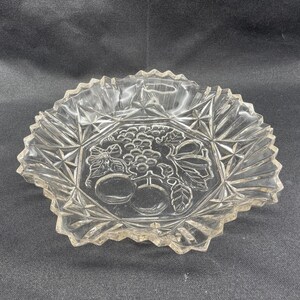 Vintage Federal Glass Pioneer Fruit Pattern Glass Bowl Serving