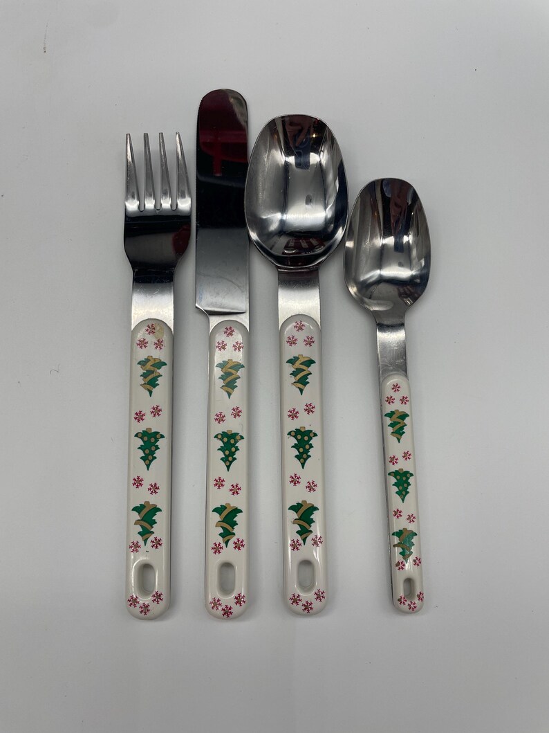 Oneida Colormates Holiday Christmas 23 Piece Set Stainless Silverware