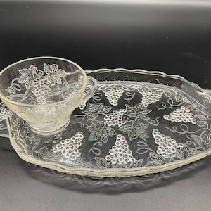 Vintage Anchor Hocking Serva-Snack set