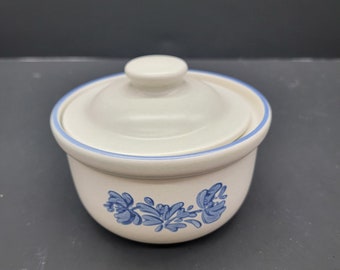 Pfaltzgraff Yorktowne Lidded Dish