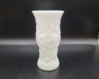 E O Brody Co White Textured Vase