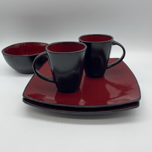 Gibson Soho Lounge Square Reactive Stoneware Dinnerware Set  - 2 dinner plates, 2 mugs, 1 cereal bowl