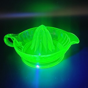 Anchor Hocking Green Uranium Depressionware Juicer