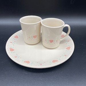 Corelle/Corning Forever Yours Dinner Plates and Mugs (place setting for 2)  4 pieces