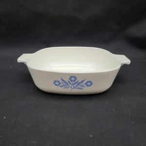 1960s Vintage Blue Cornflower Corning Ware Casserole Casserole - 1 quart
