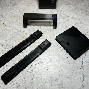 RC4WD Chevy mounts for Axial SCX10iii