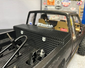 Caja de herramientas transversal con placa de diamante para RC4WD SR5 / Hilux