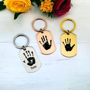 Llavero personalizado de barra plana con huella de mano / Recién nacido / Baby Shower / Regalos para mamá / Joyería conmemorativa