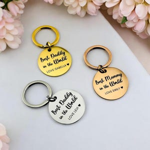 Personalized Best Parent in the World Disc Keychain | Custom Mum and Dad Engraved Keyring - New Mummy | Best Daddy Ever