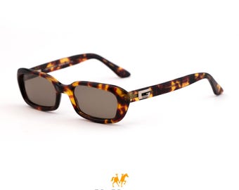 Gucci GG 2416/S Sunglasses - 90s Tortoiseshell Rectangle Cat Eye Vintage Frames Gift for Women - New Old Stock