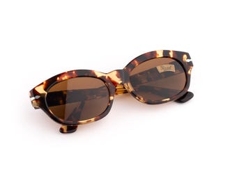 Persol Ratti 830 Vintage Sunglasses, 80s Tortoise Cat Eye, Wide