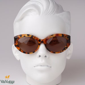 Butterfly Sunglasses - View Point 518 90s Tortoiseshell Cat Eye Vintage Frames Gift for Women - New Old Stock