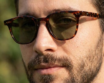 Gafas de sol cuadradas color tortuga, lentes antirreflejos verdes, VLux Club hechas a mano, ajuste estándar de 141 mm, gafas clásicas retro