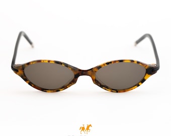 Authentic Small Oval Sunglasses, 90s Japan Elle 2715 Tortoiseshell Havana Vintage Frame Gift for Women - New Old Stock