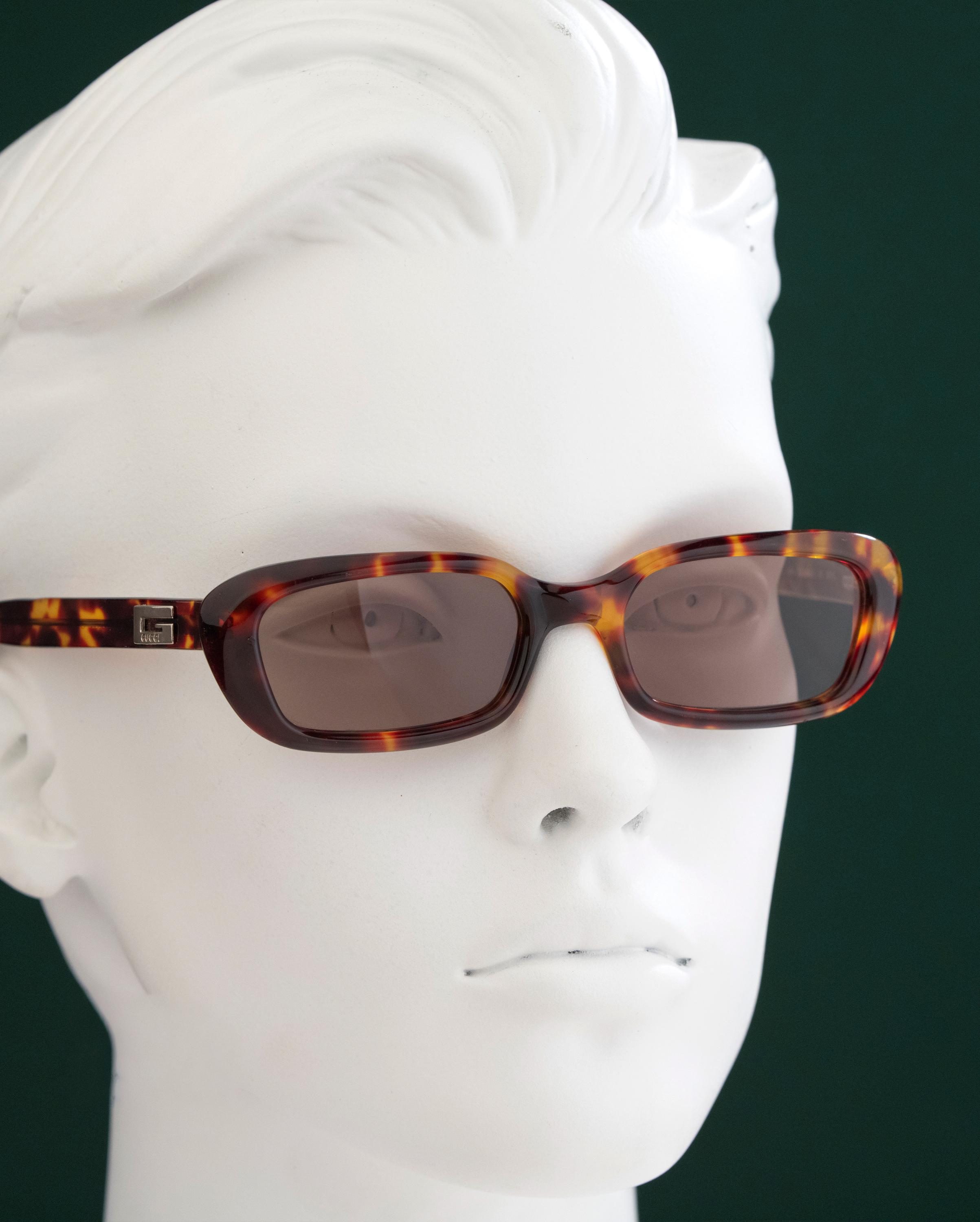 Gucci 90s Vintage Sunglasses GG 2416/S, Tortoiseshell Frame, Ultra