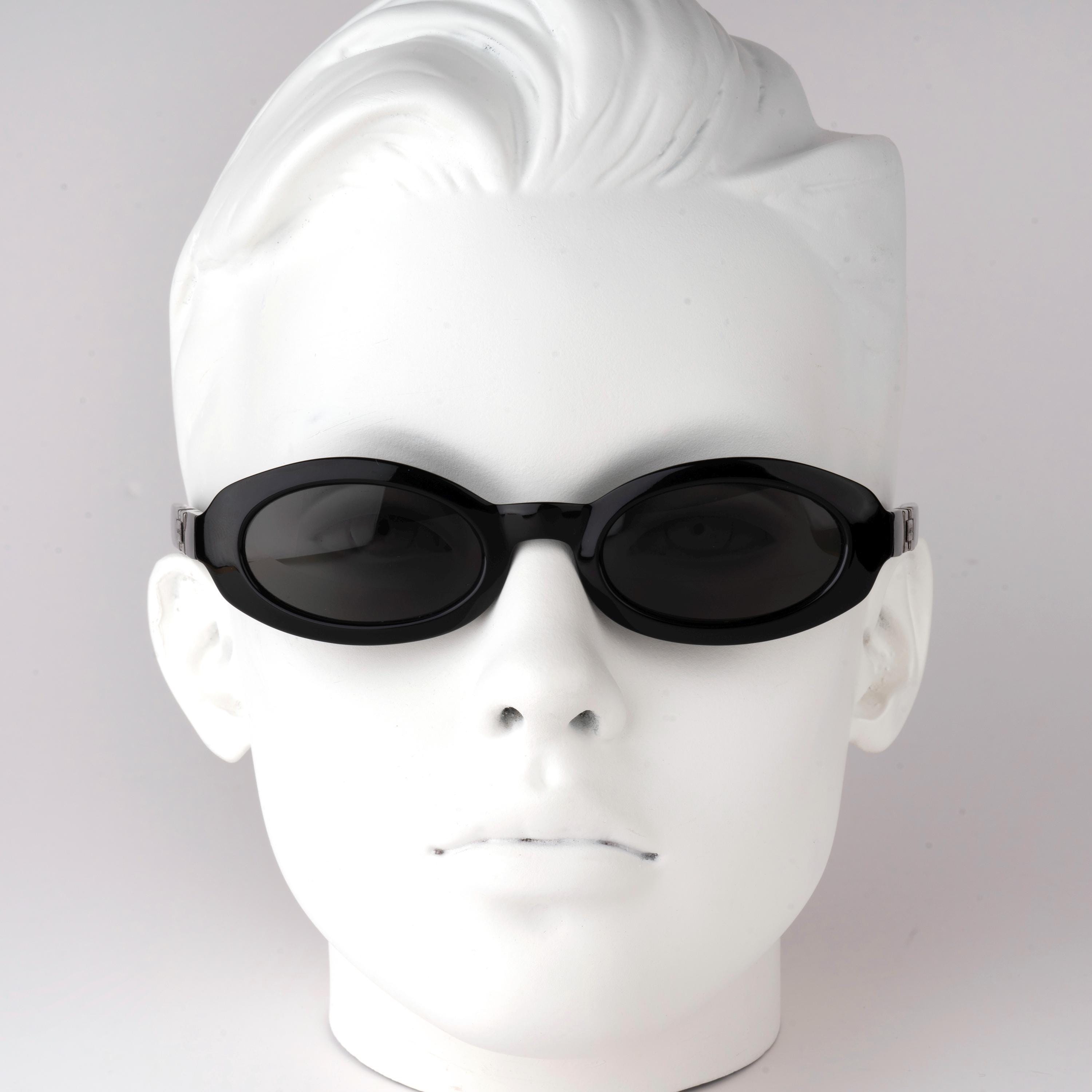 ★ LAGERFELD ビンテージ サングラス ラガーフェルド フランス製 Lagerfeld Sunglasses Made in France, Vintage 90s Slim Oval Black