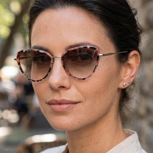 Pink Tortoise Cat Eye Sunglasses | Handcrafted Italian Silver Metal Frames for Women | Gradient UV Lenses VLux TU1603