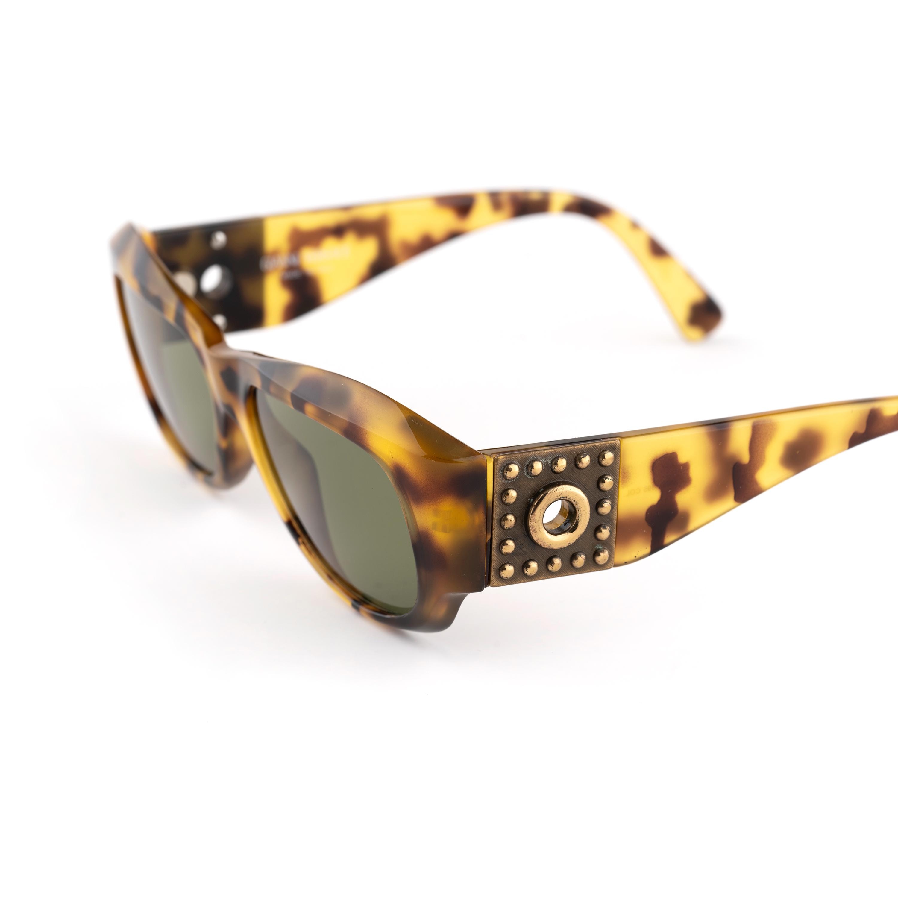 Chunky Tortoise Sunglasses, Gianni Versace 395, Wide Fit 146mm